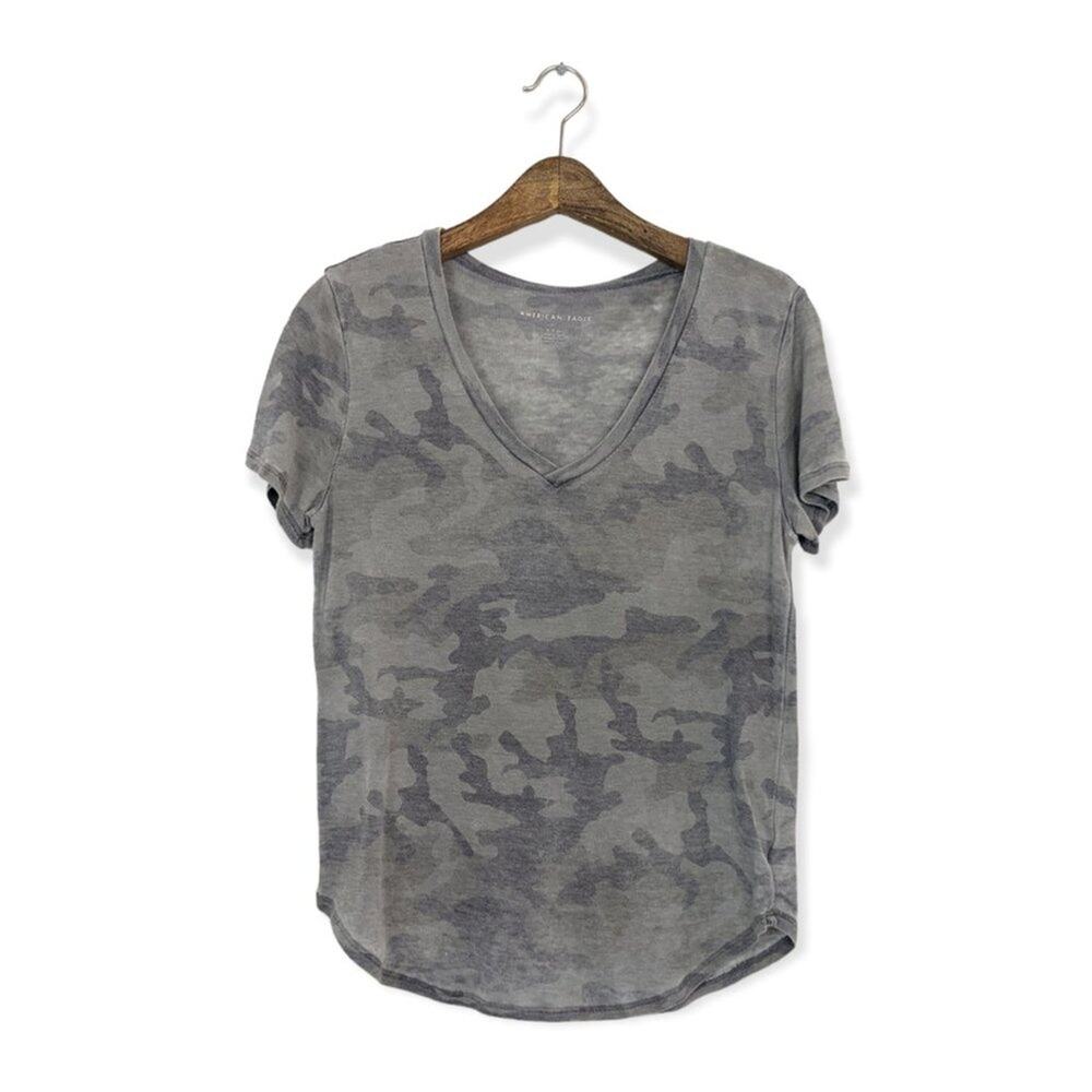 American Eagle Camo Short Sleeve V-Neck Tee